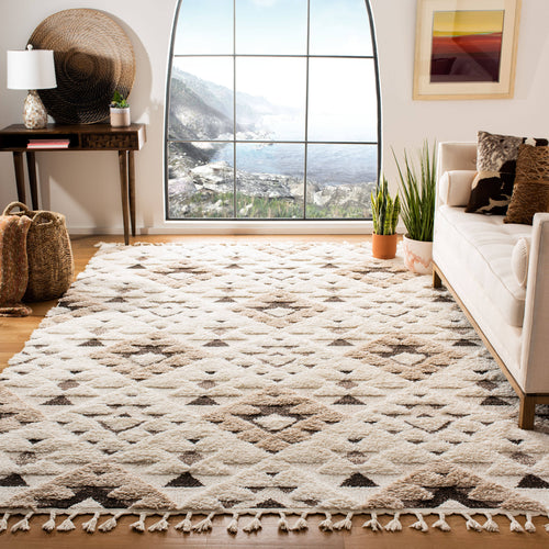 Safavieh Moroccan Tassel Shag MTS688A Ivory /Brown Rug - 6' 7